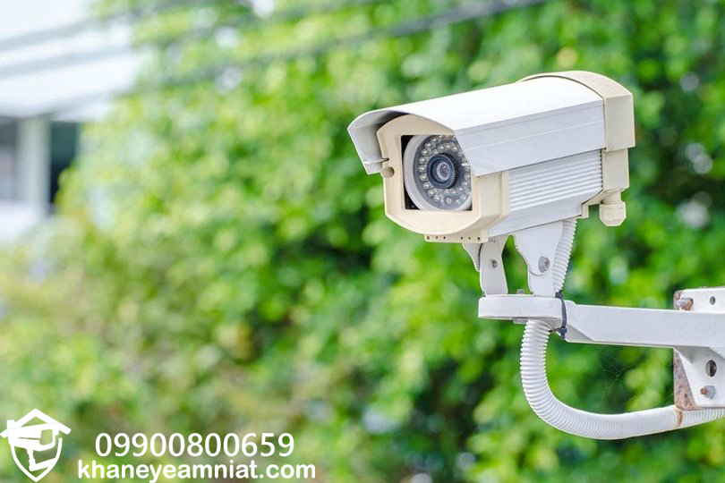 دوربین مداربسته برای کنترل ورود و خروج